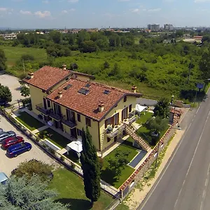 Residenza La Ricciolina Aparthotel